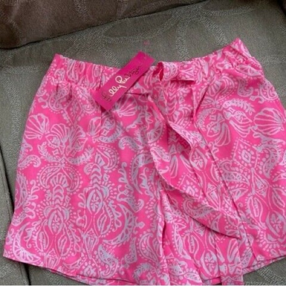 Lilly Pulitzer Mylee Pink Clawdia Tie Front Shorts Size 2